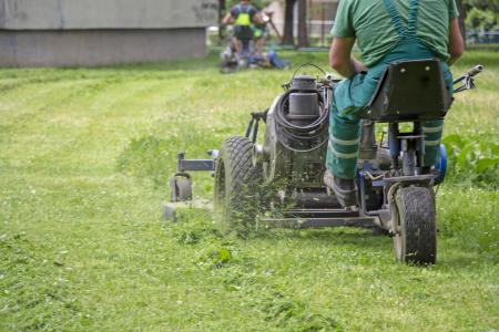 Lawn mowing spring hill tn